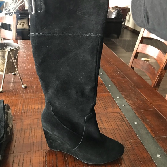 حادث الترباس مكيف هواء nine west suede 